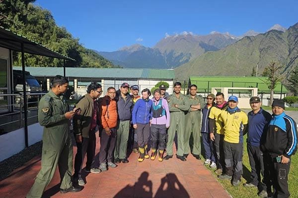 chaukhamba-peak-trekkers-rescue
