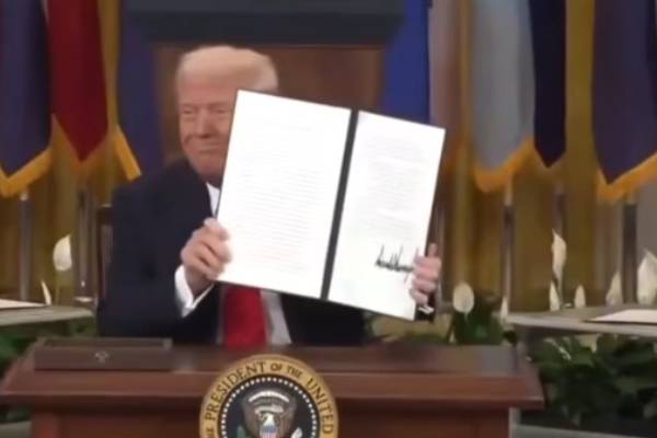 trump-orders-us-department-of-education-elimination