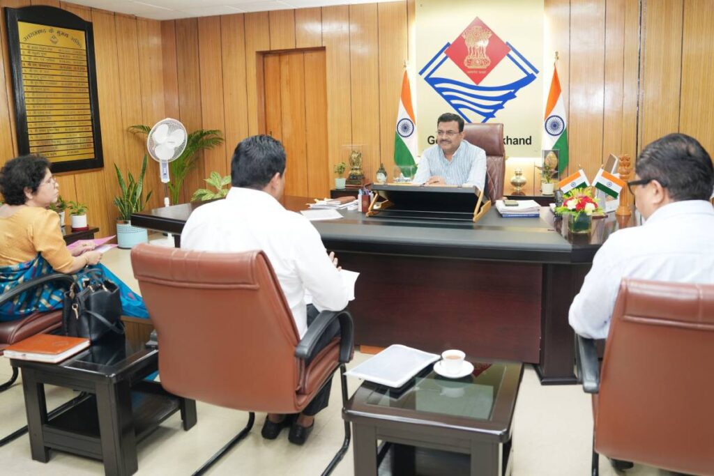 uttarakhand-chief-secretary-meeting