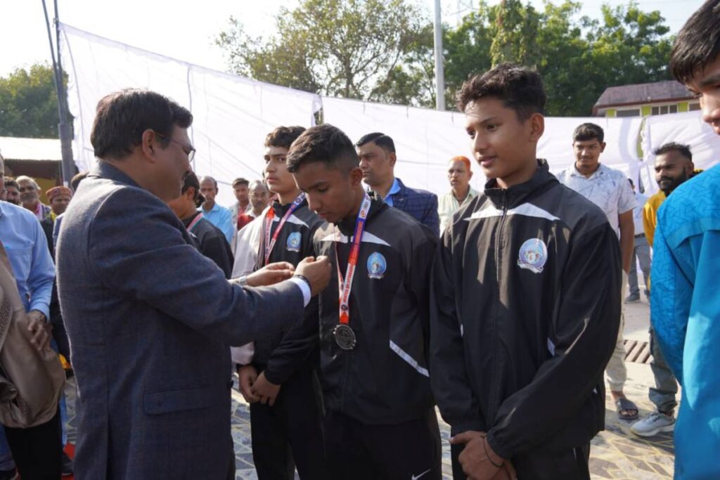 uttarakhand-cs-champawat-sports-talents-felicitation